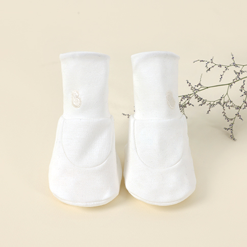 Bamboo White Cream Baby Socks (Clean White)